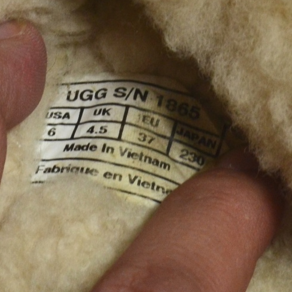 UGG AUSTRALIA 1865 Cozy Knit Slippers Gray - Picture 5 of 5